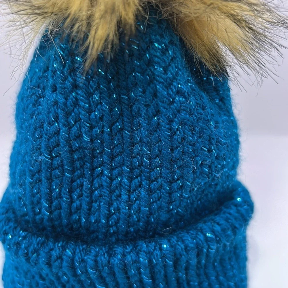 Cozy Blue Knit Pom-Pom Hat for babies and toddlers   Removable Pom-Pom